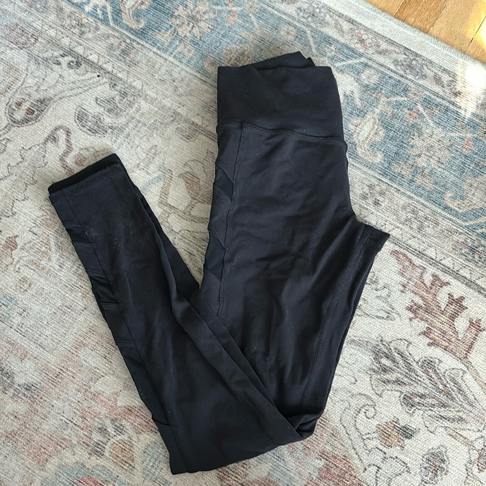 Alo yoga black mesh leggings